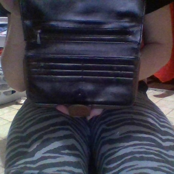 womens wallet - Picture 3 of 5